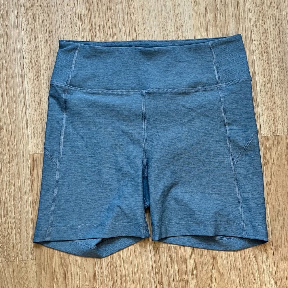 Outdoor Voices Warmup 5" Light Blue Bike Short – Size Small